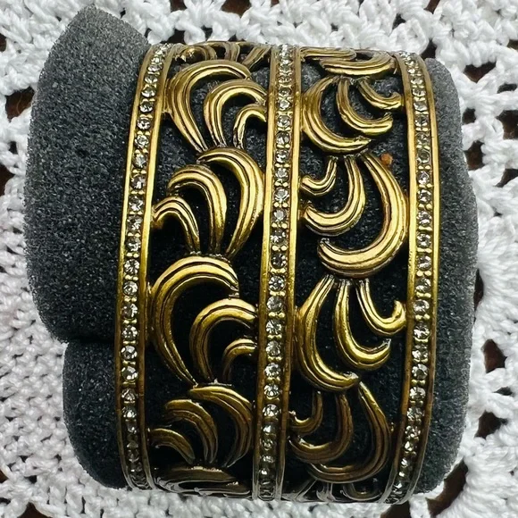 Heidi Daus “Objet D’Art” Vintage Clamper Watch EUC in original box Heidi Daus “Objet D main image 3